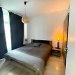 Amazing Large 2,5rooms With Terrace And Parking! Appartamento Bratislava