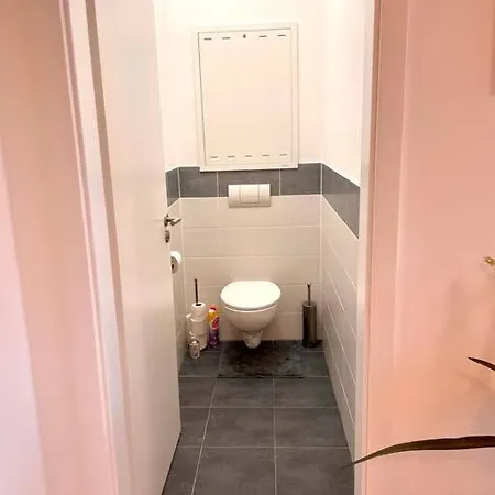 Amazing Large 2,5rooms With Terrace And Parking! * Pressburg