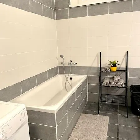 Apartment Amazing Large 2,5rooms With Terrace And Parking! Bratislava